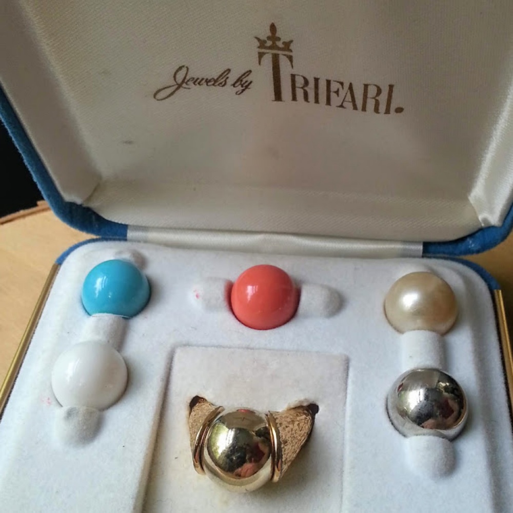 JEWELS BY TRIFARI interchangeable ring set